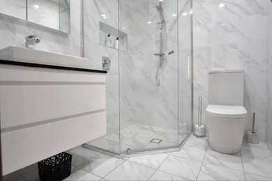 This is an example of a modern bathroom in London.