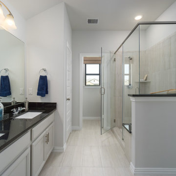Houston, Texas | Midtown at Magnolia - Acadia E Owner's Bathroom