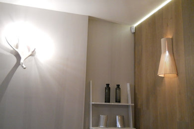 Inspiration for a contemporary bathroom in London.