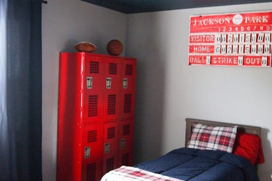 Inspiration for a mid-sized transitional bedroom remodel in Atlanta with blue walls