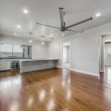 Transitional: 5,087 ft², 5 BR/5.5 BA/1 ST