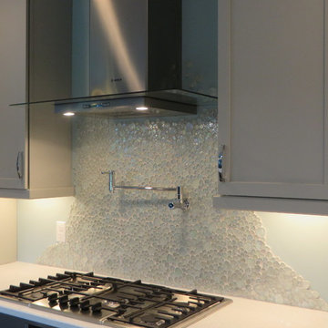 Glass Bubble Backsplash (Jeanne Clark)