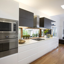 Bending Kitchen