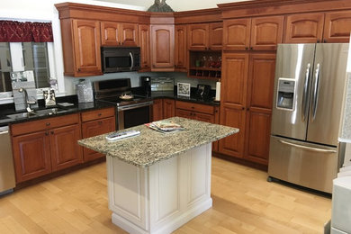 Kitchen - kitchen idea in Boston