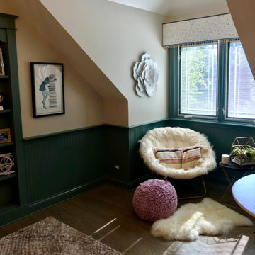 Girl's study/craft room