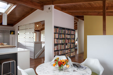 Inspiration for a mid-century modern dining room remodel in San Francisco