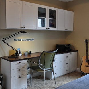 シカゴのモダンスタイルのおしゃれなホームオフィス・仕事部屋の写真