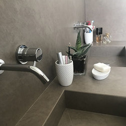 Sospesi tra linee morbide - Bathroom Vanities And Sink Consoles