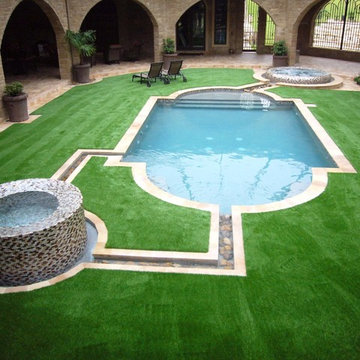Grecian Pool with Circular Raised Spa with Spillover