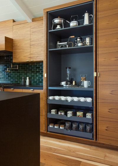  Kitchen of the Week Modern Teak Cabinetry Nods to Danish 