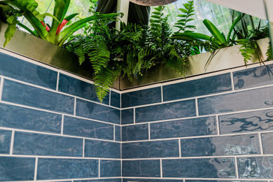 Example of a trendy bathroom design in Hawaii