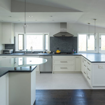 Bonhill - Modern Kitchen