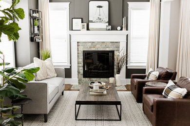 Inspiration for a living room remodel in Chicago