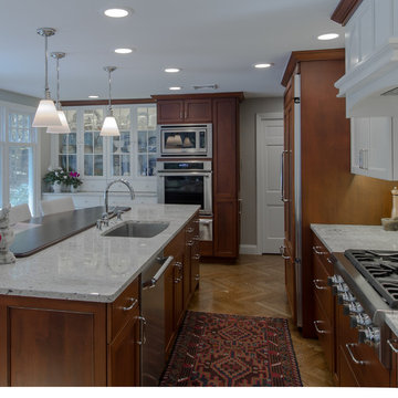 Gorgeous Two toned kitchen in Lincoln MA