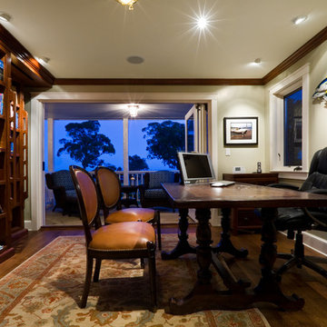 Shoreline Residence