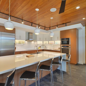 Modern Waterfront Cottage