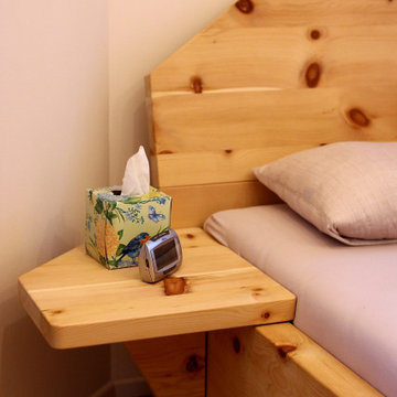 Schlafzimmer in Massivholz