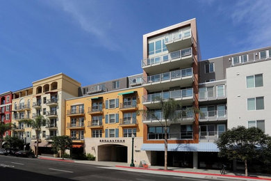 LITTLE ITALY apartment using Bede's windows and doors@ downtown, San Diego