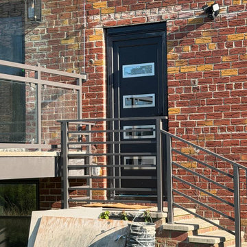Manux 8113 Matte Black - Modern doors