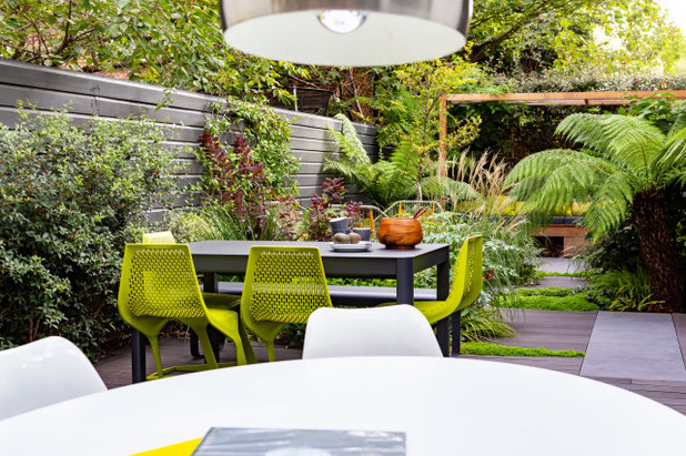 Contemporáneo Patio by Natasha Nuttall Garden Design