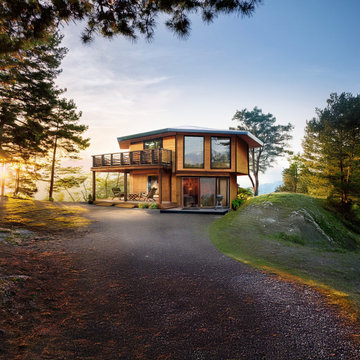 Unique Custom Topsider Mountain Home