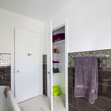 Built-In Linen & Bathroom Storage Closet