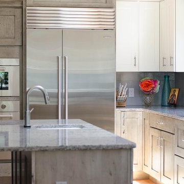 Modern Contempory Two Tone Kitchen