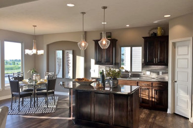 Kitchen - kitchen idea in Omaha