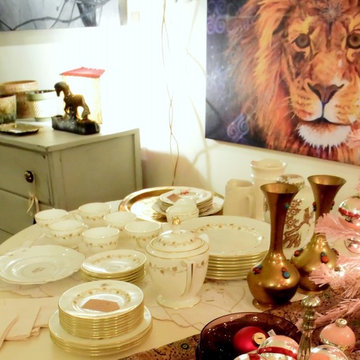 Styling a Vintage Shop for a Pink Christmas Party