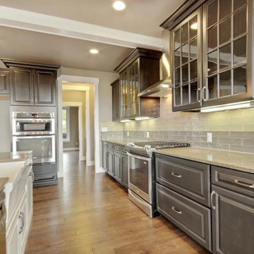 New Kitchen, New Floor, New Home!