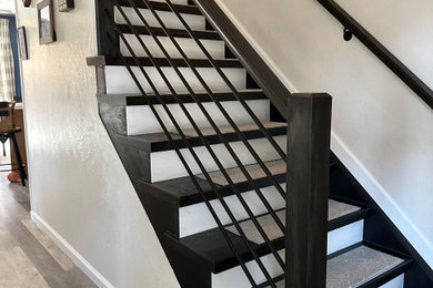 Example of a minimalist staircase design in Denver