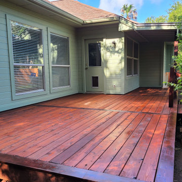 Cedar Deck + Exterior Paint in Anderson Mill