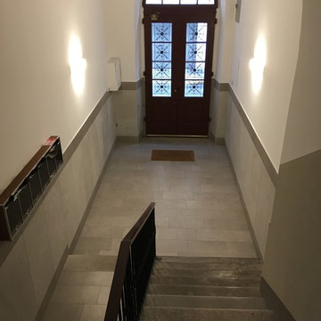 Rifacimento in stile contemporaneo androne d'ingresso