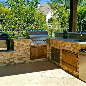 Outdoor Kitchens