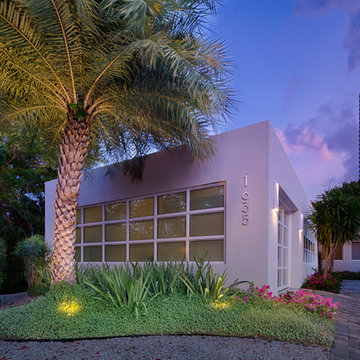 Contemporary Convenient Commute, 1 Block from Brickell
