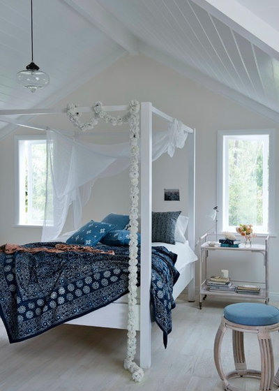Beach Style Bedroom by Bowerhouse