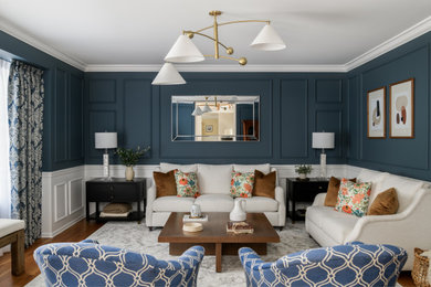 Inspiration for a timeless living room remodel in New York