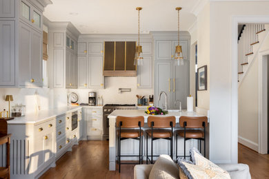 Example of a transitional kitchen design in DC Metro