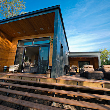 B-Line Small 005 | exterior