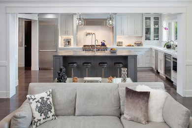 Photo of a transitional kitchen in Orlando.