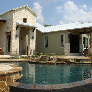 Infinity Pool With Spa In San Antonio, TX