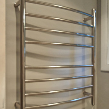 HEATED TOWEL BAR