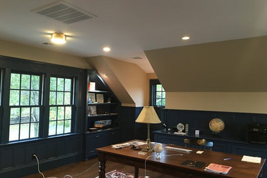 Elegant home office photo in Boston
