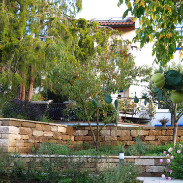 Trockenmauern mit integrierten Lichtelementen