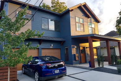 Inspiration for a craftsman exterior home remodel in Houston