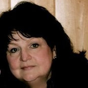 Paula Elliott's photo