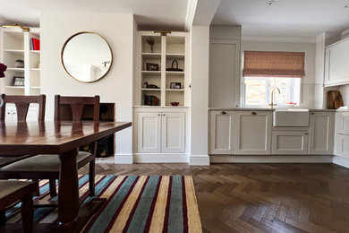 This is an example of a dining room in Berkshire.