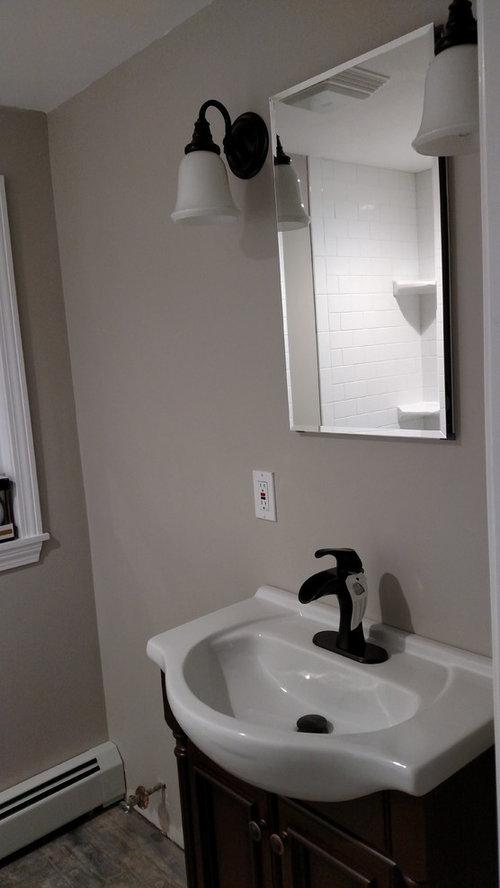 Does my bathroom sink need a backsplash?