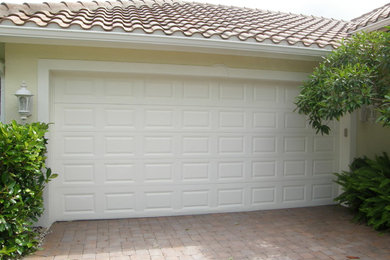 Inspiration for a mediterranean shed remodel in Miami