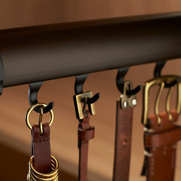 THE URBAN MASTER CLOSET
